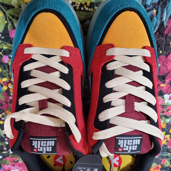 colorful big boy's size 6 sneakers by airwalk. nwt - Picture 2 of 11